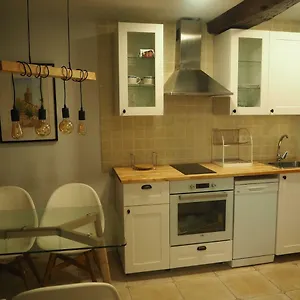 Piso Con Encanto En La Parte Vieja. Appartement